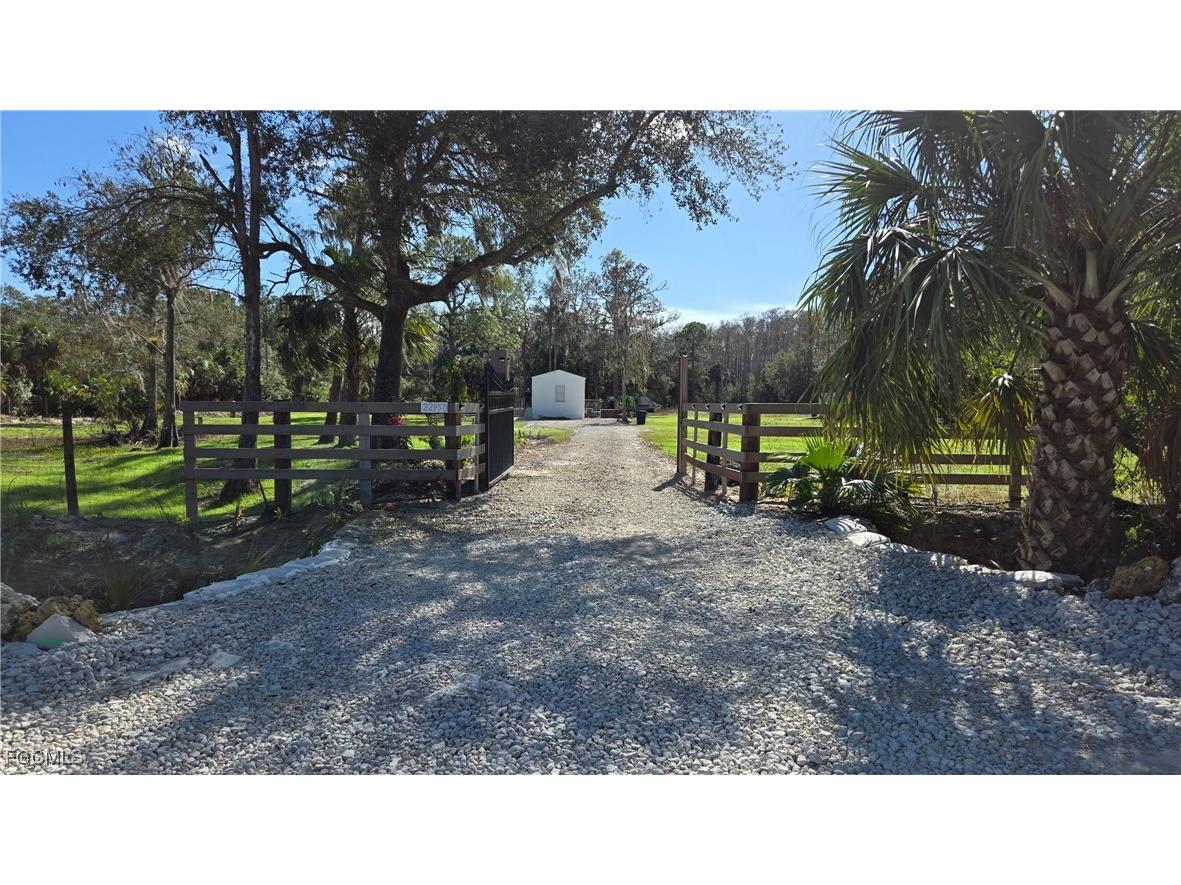 22950 Tinas Lane Fort Myers FL 33913 2025024448 image7