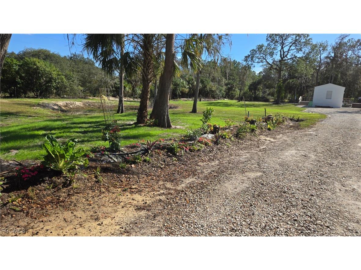 22950 Tinas Lane Fort Myers FL 33913 2025024448 image8