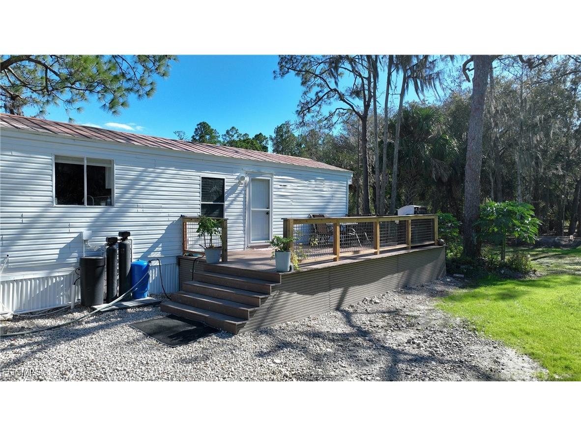 22950 Tinas Lane Fort Myers FL 33913 2025024448 image9