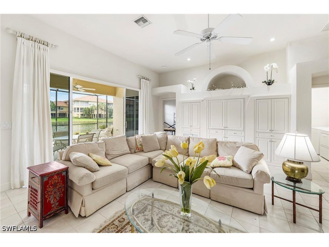 2296 Island Cove Circle Naples FL 34109 226020684 image4
