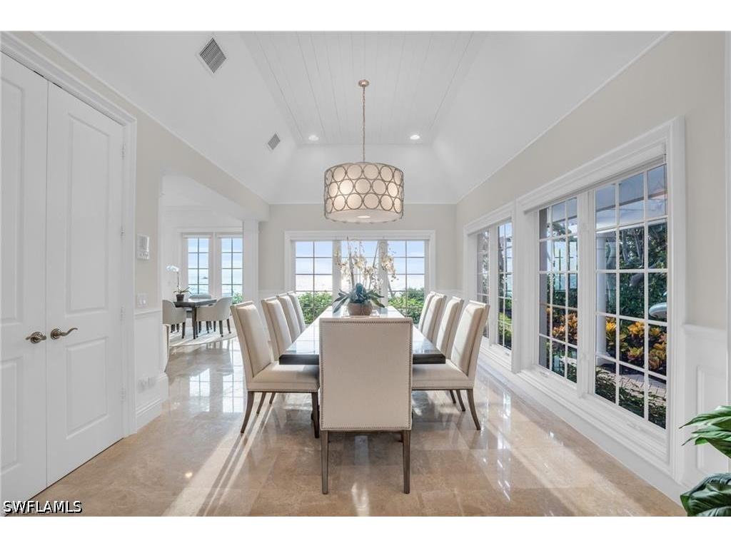 23 6th Ave N Naples FL 34102 226018147 image9
