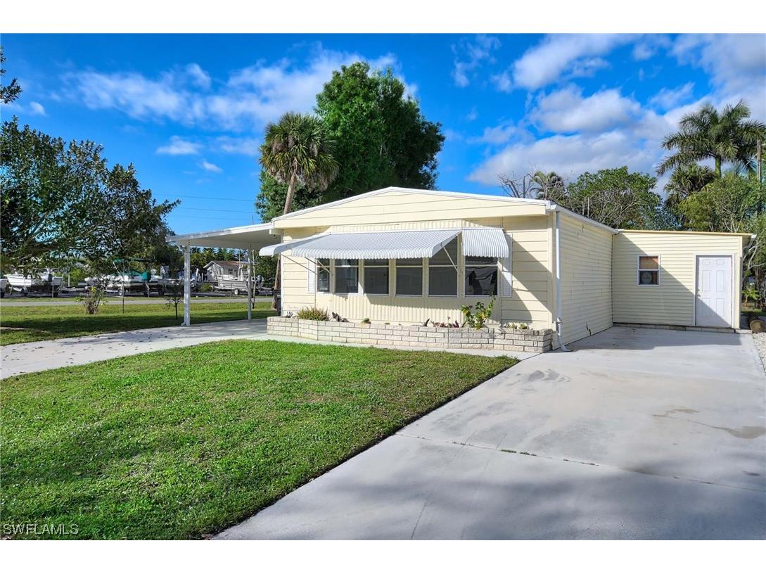 23 Derhenson Drive Naples FL 34114 224017610 image1