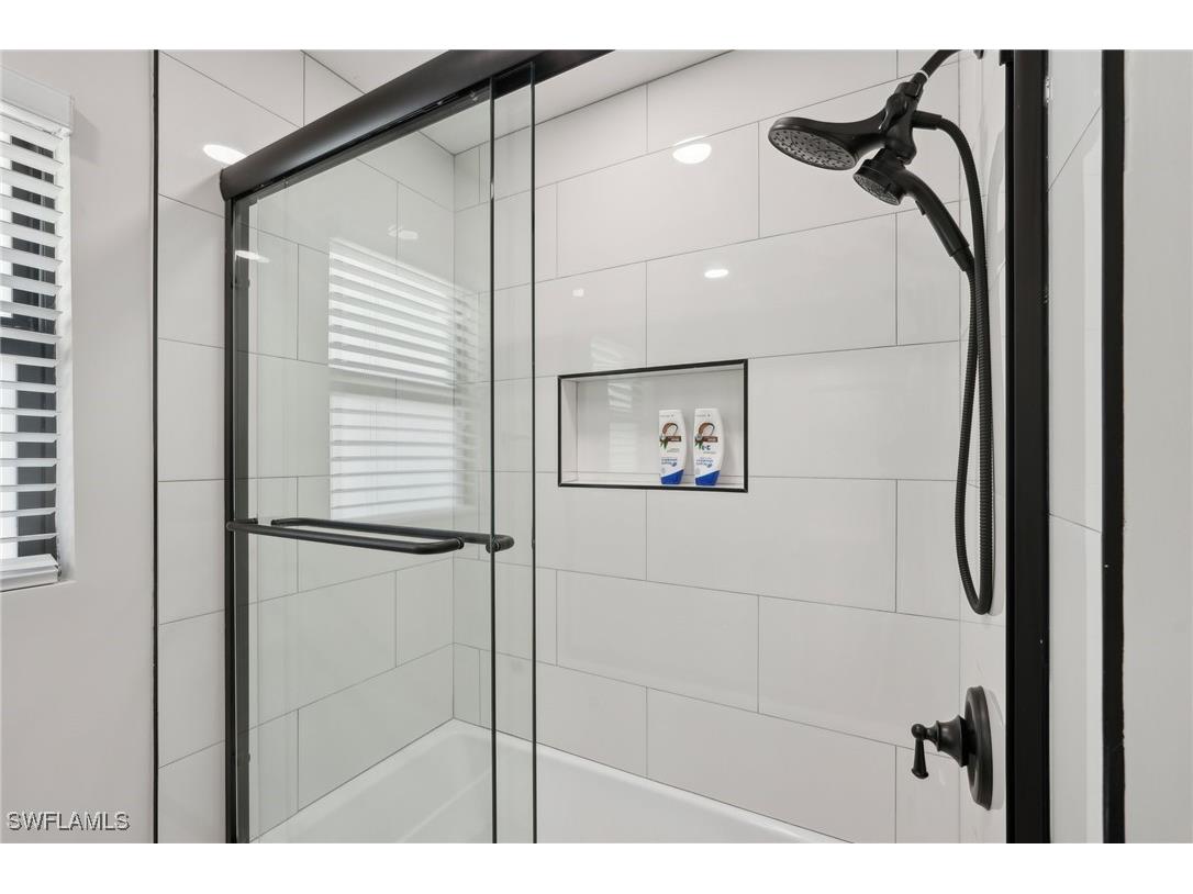 23 Fairview Boulevard Fort Myers Beach FL 33931 225049237 image21