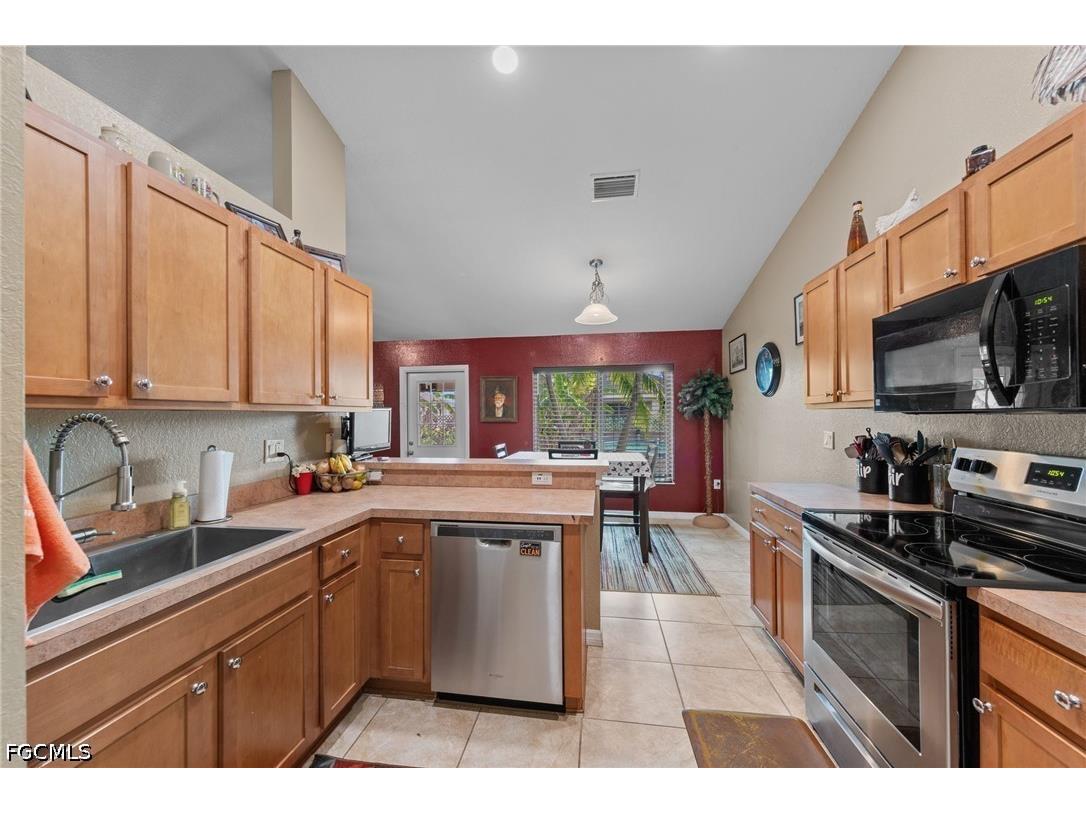 23 NW 29th Avenue Cape Coral FL 33993 2026020739 image14