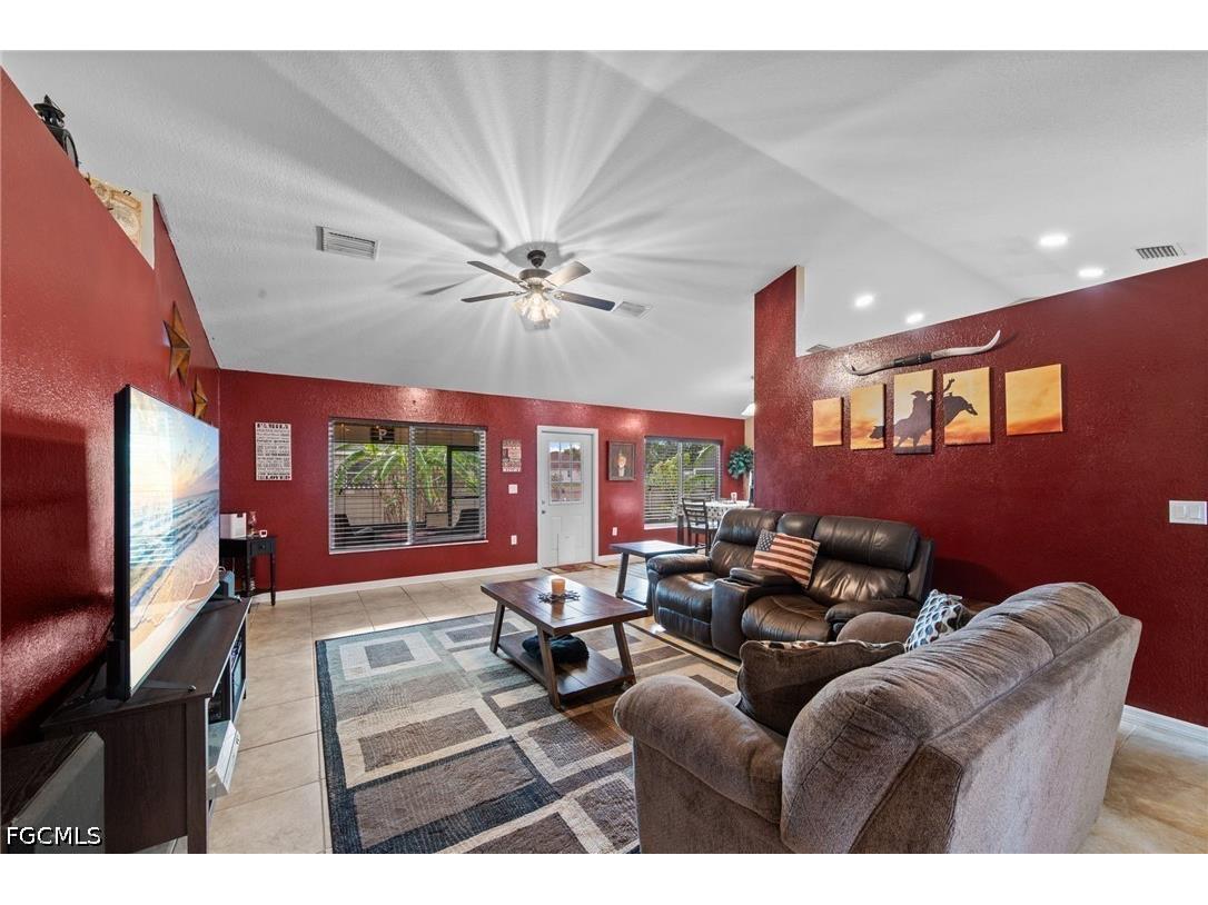 23 NW 29th Avenue Cape Coral FL 33993 2026020739 image7