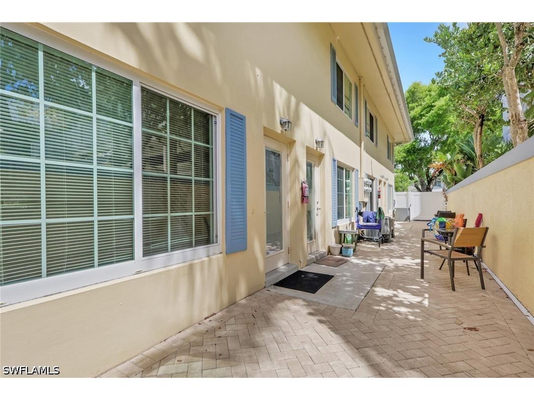 230 3rd Avenue S #4 Naples FL 34102 226018533 image15