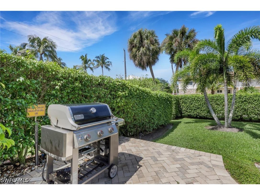 230 3rd Avenue S #4 Naples FL 34102 226018533 image18