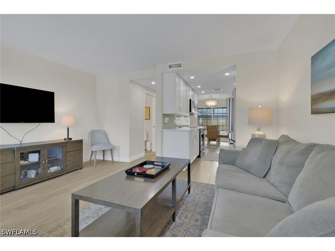 230 3rd Avenue S #4 Naples FL 34102 226018533 image3