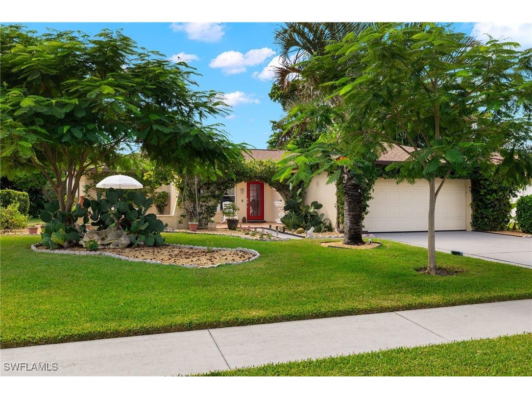 230 Dent Drive Naples FL 34112 224075383 image1