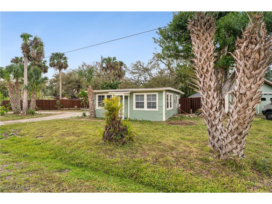 230 Kingston Drive Fort Myers FL 33905 225017307 image1