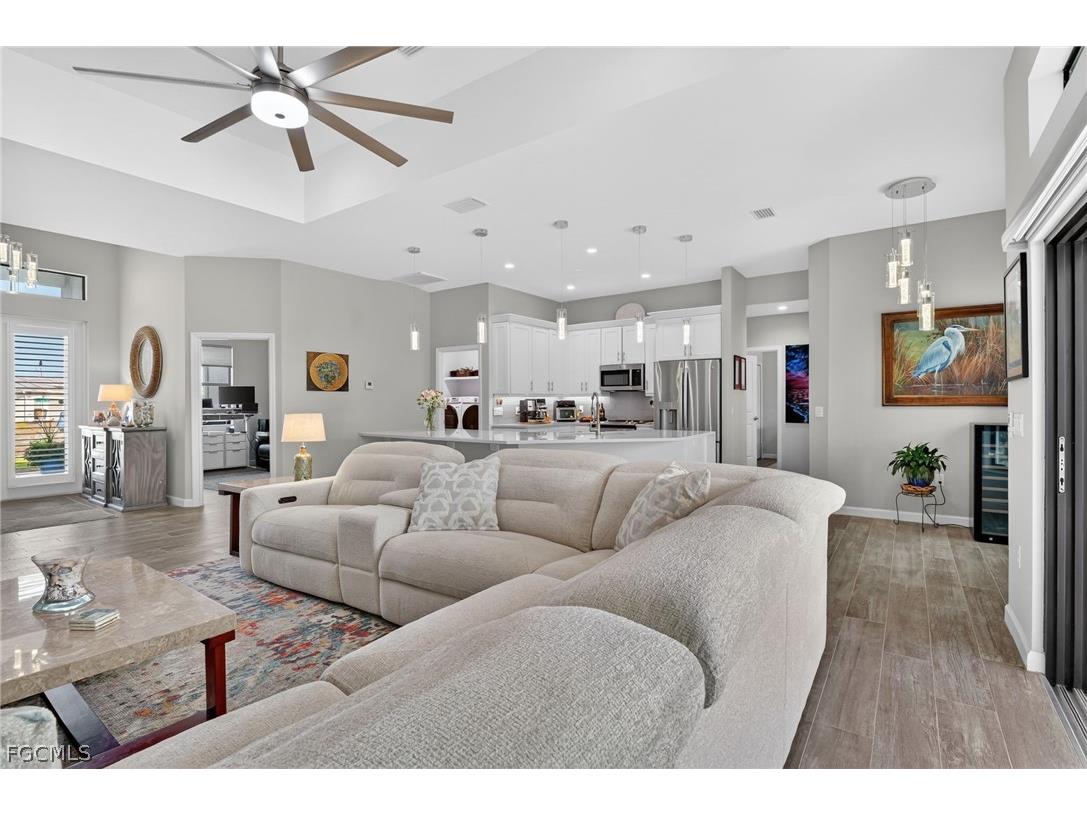 230 NE 18th Street Cape Coral FL 33909 2026009818 image8