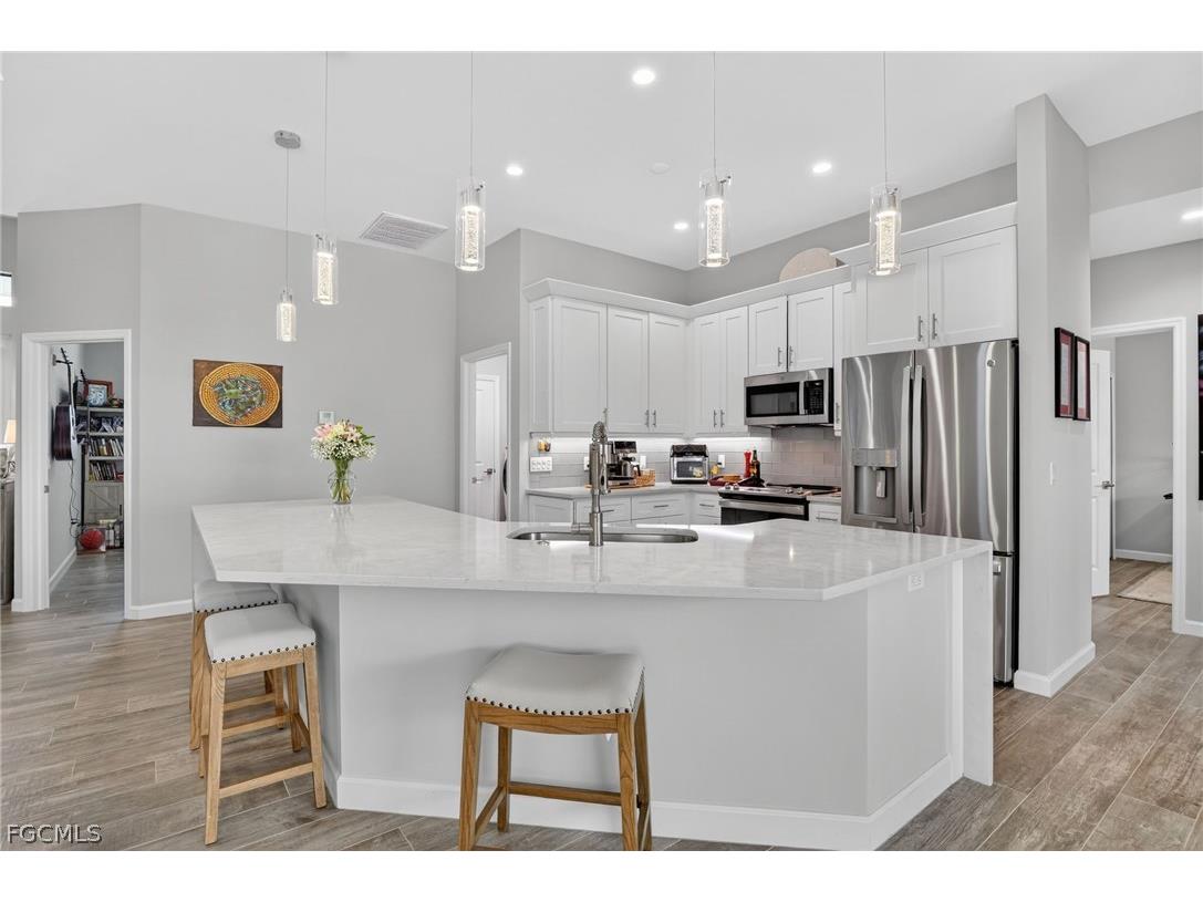 230 NE 18th Street Cape Coral FL 33909 2026009818 image9