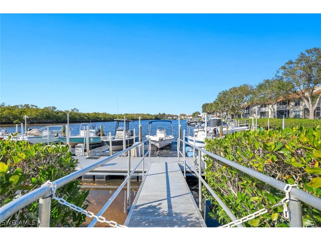 230 Newport Drive #601 Naples FL 34114 226008847 image1