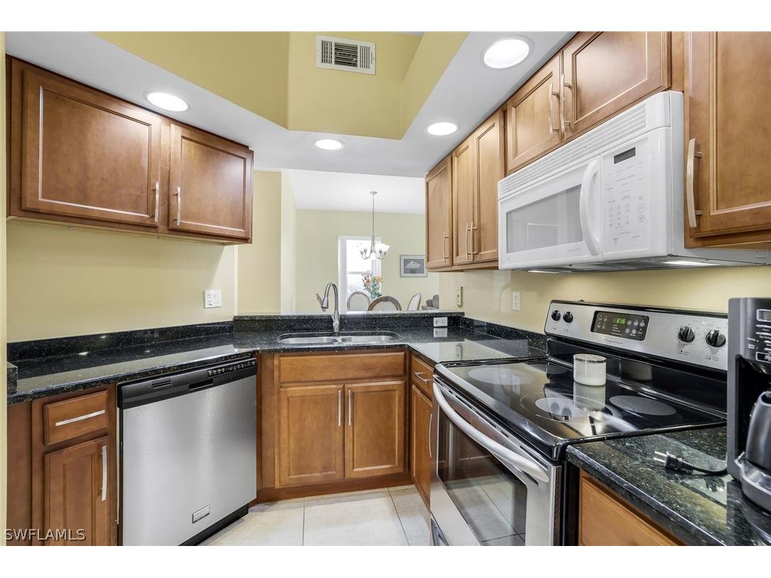 230 Newport Drive #601 Naples FL 34114 226008847 image3