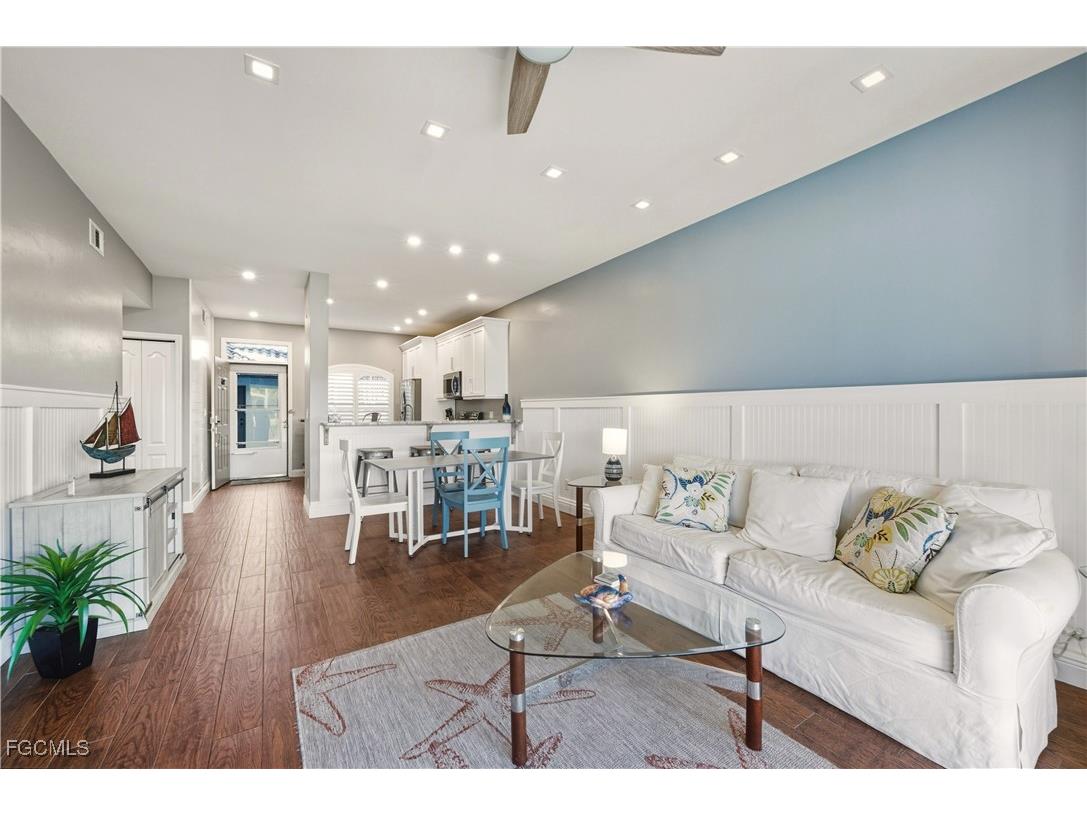 230 Newport Drive #602 Naples FL 34114 2026004148 image3