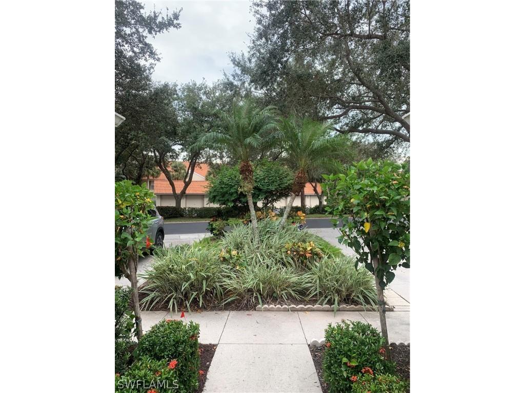 230 Robin Hood Circle #102 Naples FL 34104 226010329 image30