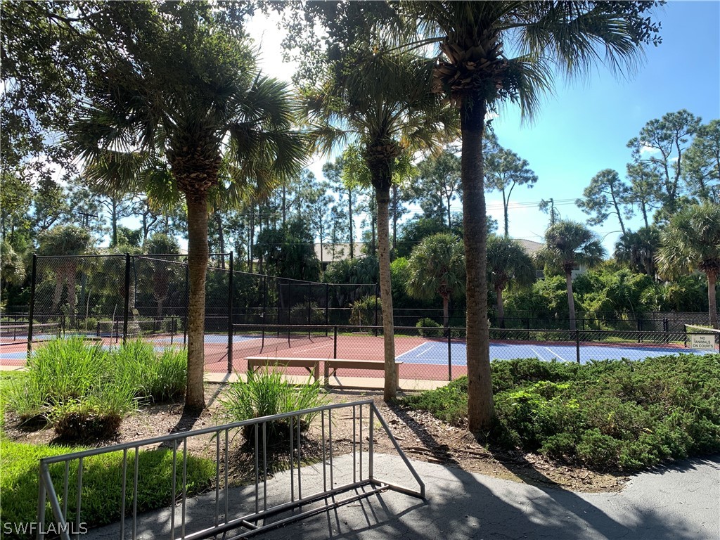 230 Robin Hood Circle #102 Naples FL 34104 226010329 image32