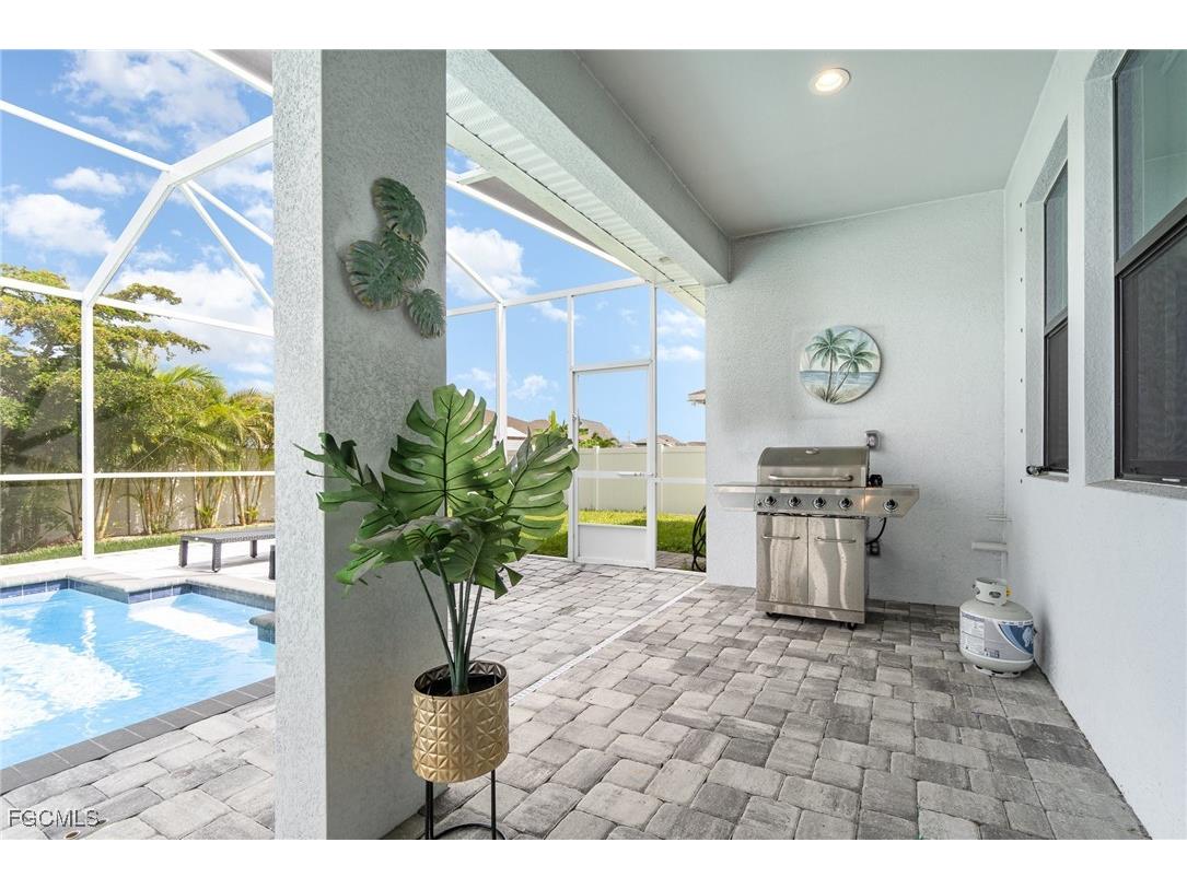 230 SW 25th Avenue Cape Coral FL 33991 2026000978 image23