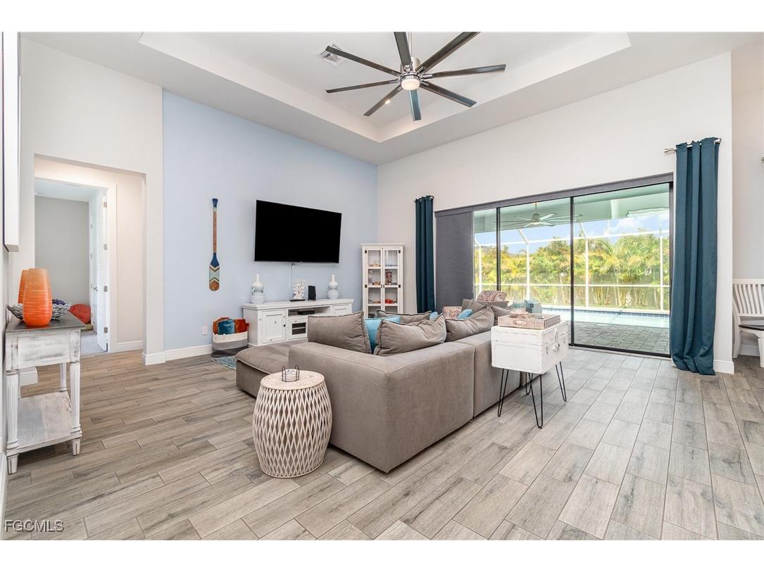 230 SW 25th Avenue Cape Coral FL 33991 2026000978 image4