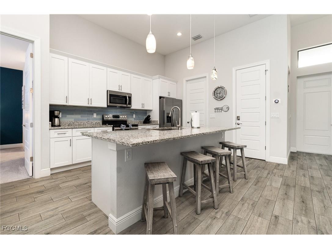 230 SW 25th Avenue Cape Coral FL 33991 2026000978 image8