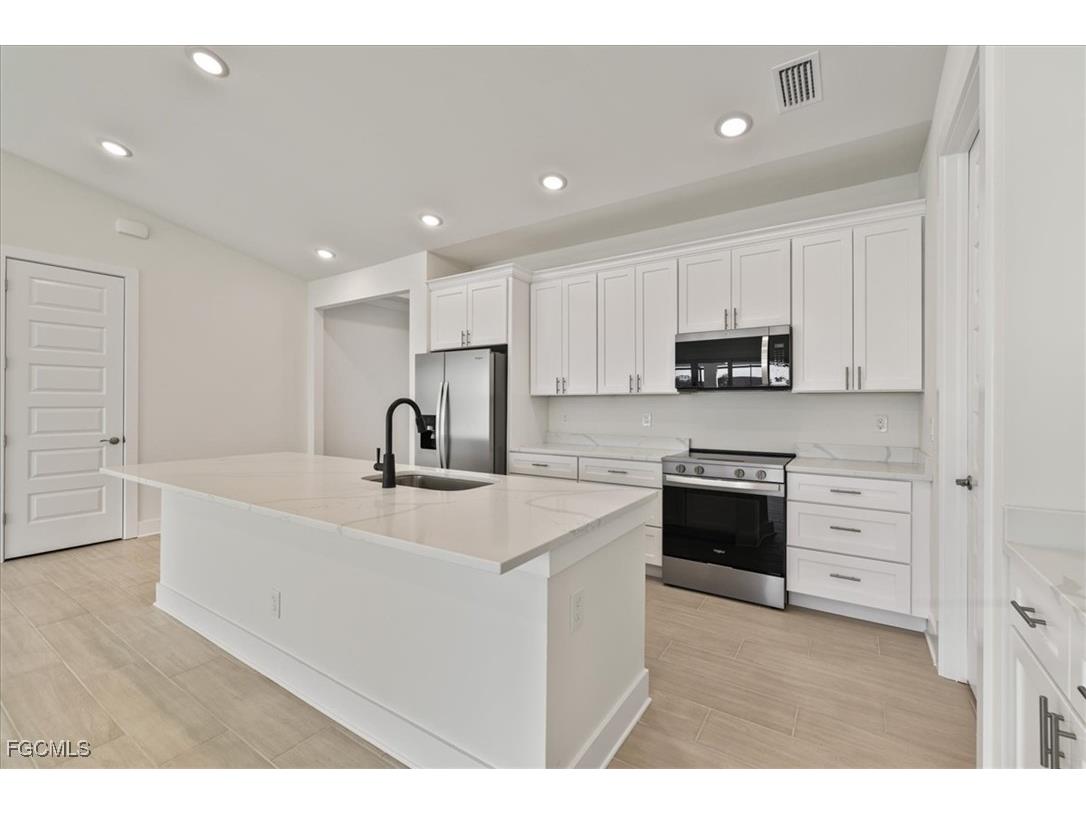 230 SW 31st Terrace Cape Coral FL 33914 2026000363 image26