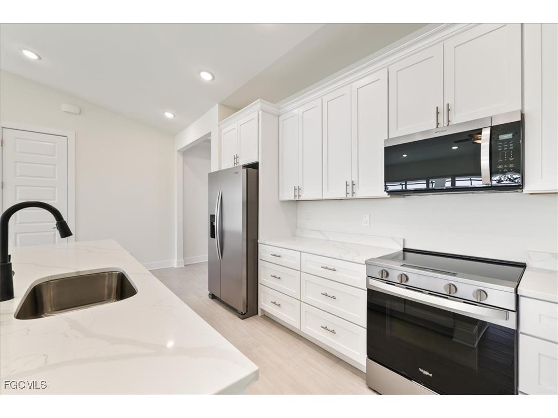 230 SW 31st Terrace Cape Coral FL 33914 2026000363 image7