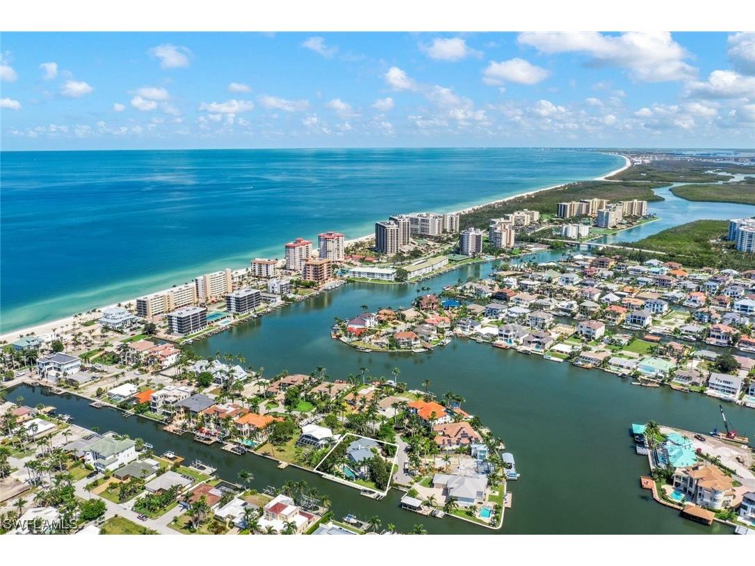 230 Seabreeze Avenue Naples FL 34108 223038627 image1