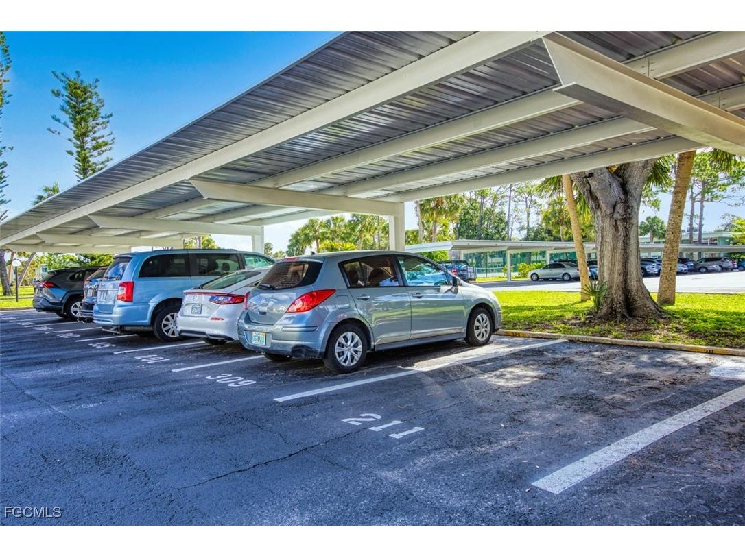 2300 Aaron Street #106 Port Charlotte FL 33952 2025019408 image32