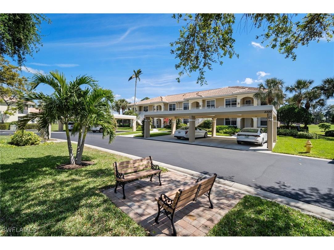 2300 Carrington Court #204 Naples FL 34109 225024595 image1