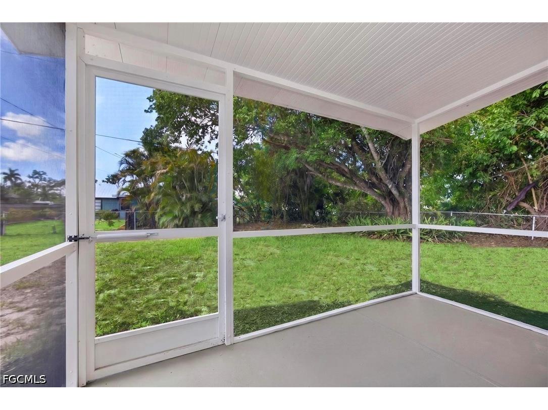 2300 Crystal Drive Fort Myers FL 33907 2026023069 image4