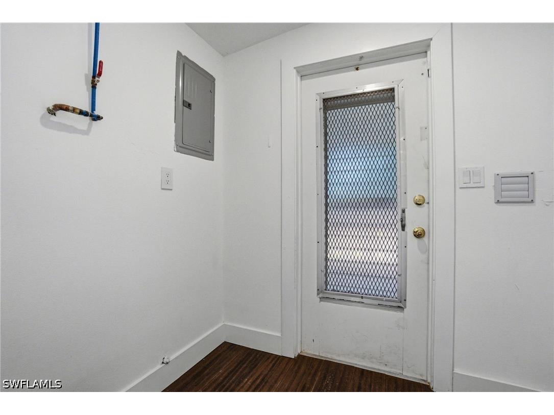 2300 Estey Avenue Naples FL 34104 226012692 image22