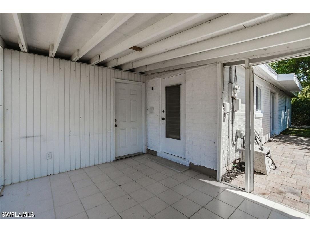 2300 Estey Avenue Naples FL 34104 226012692 image24