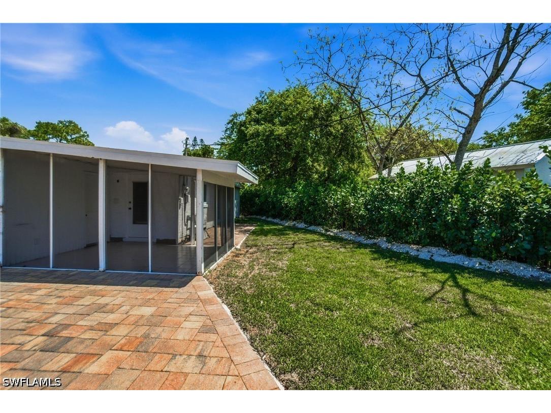 2300 Estey Avenue Naples FL 34104 226012692 image30
