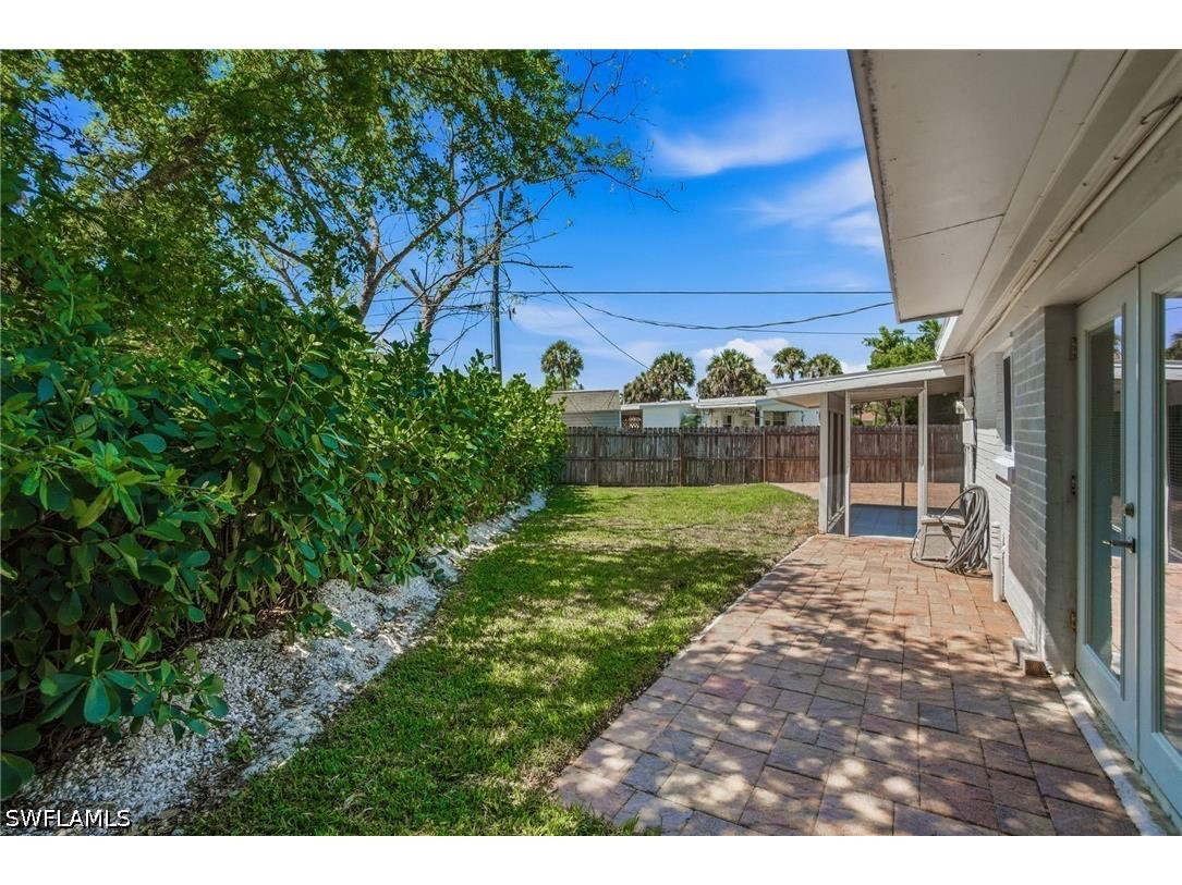 2300 Estey Avenue Naples FL 34104 226012692 image31