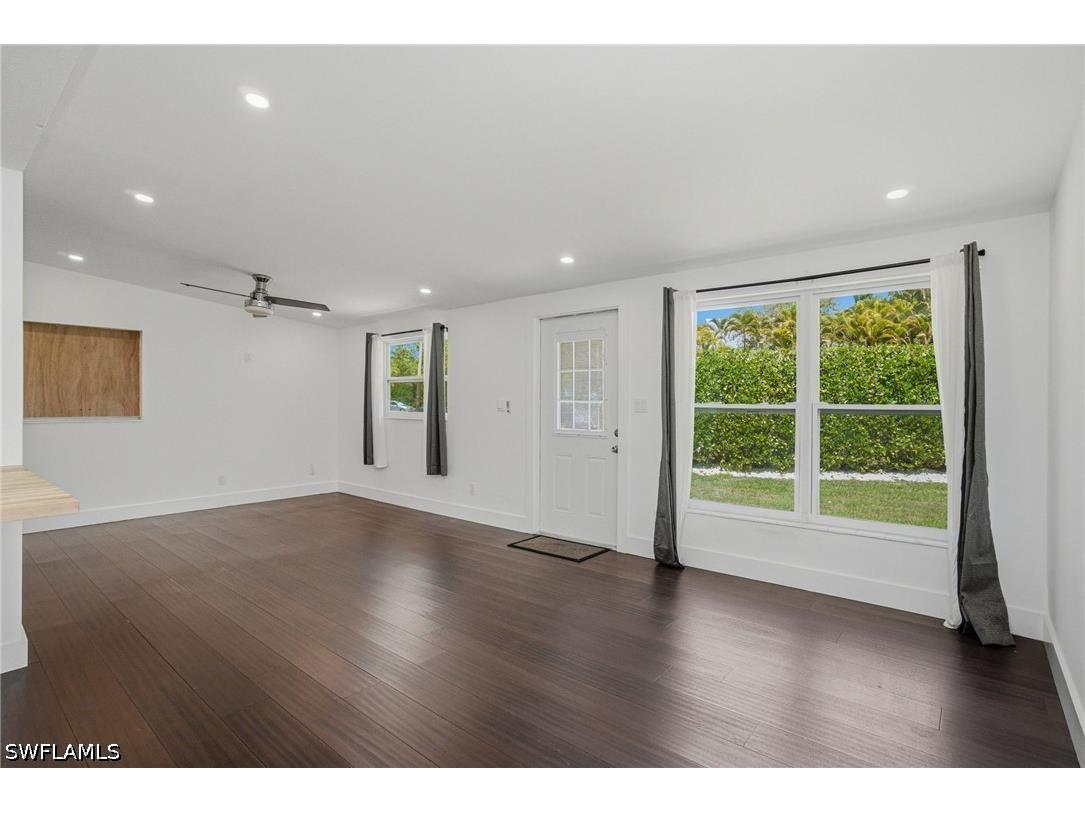 2300 Estey Avenue Naples FL 34104 226012692 image7