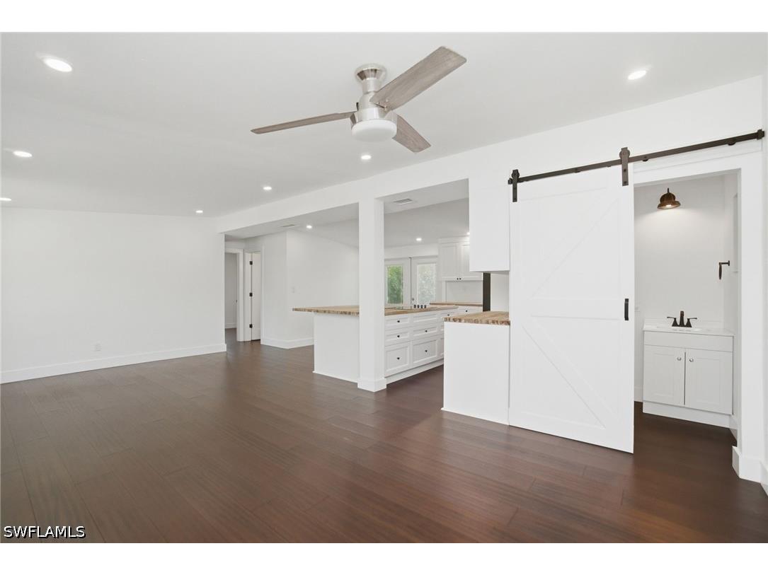 2300 Estey Avenue Naples FL 34104 226012692 image8