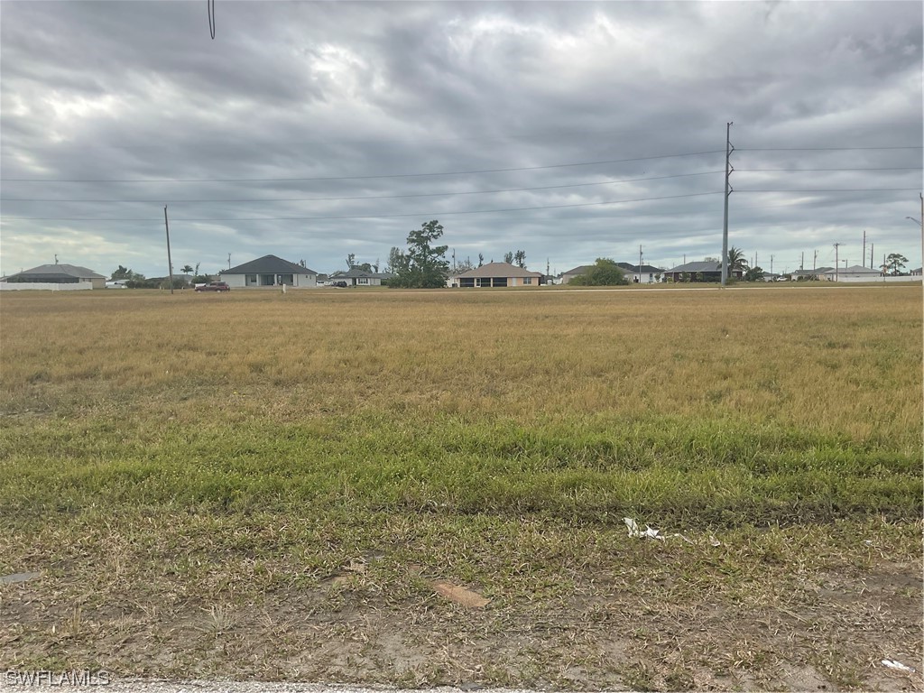 2300 NE Juanita Place Cape Coral FL 33909 223095810 image1