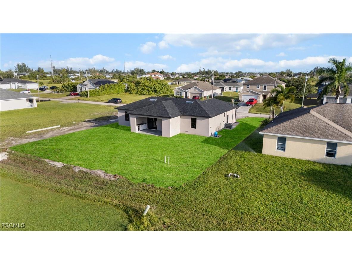 2300 NW 8th Terrace Cape Coral FL 33993 2025014247 image30