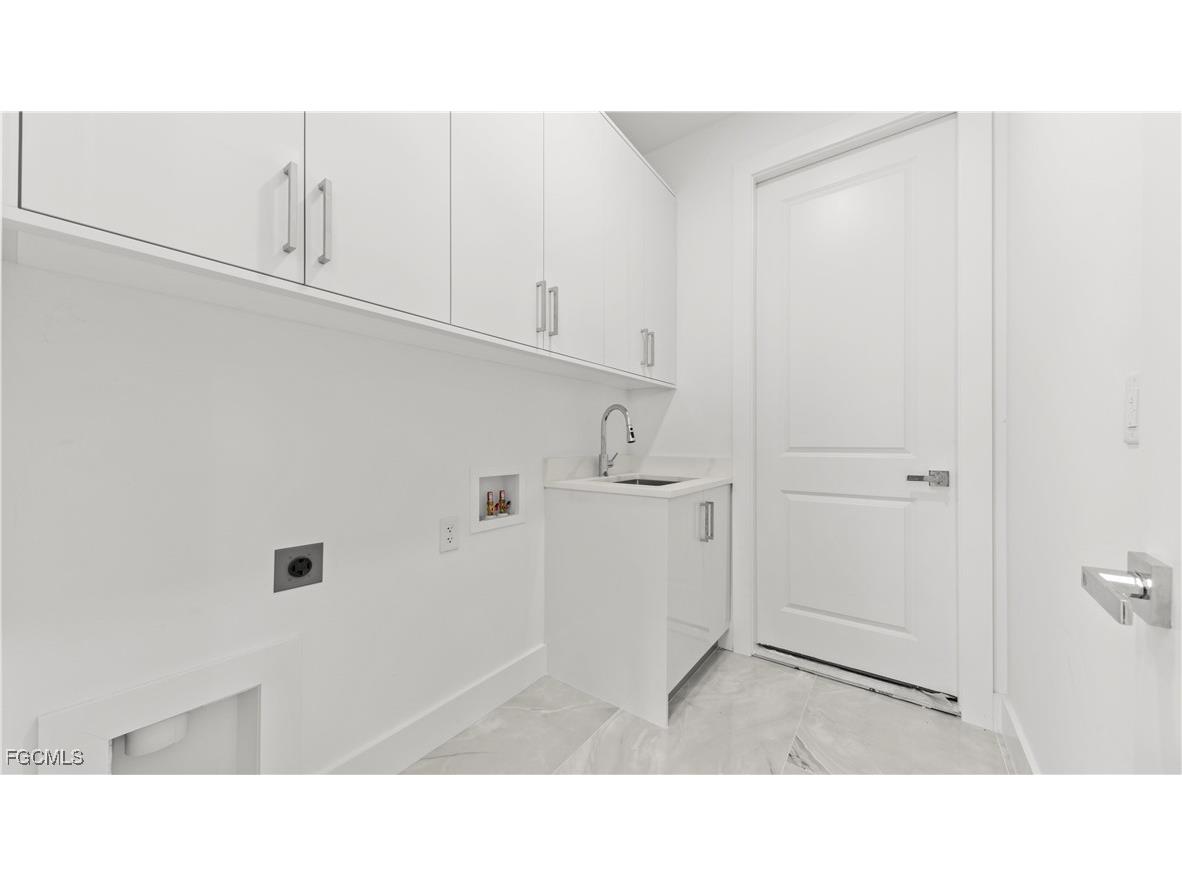 2300 NW 8th Terrace Cape Coral FL 33993 2025014247 image9