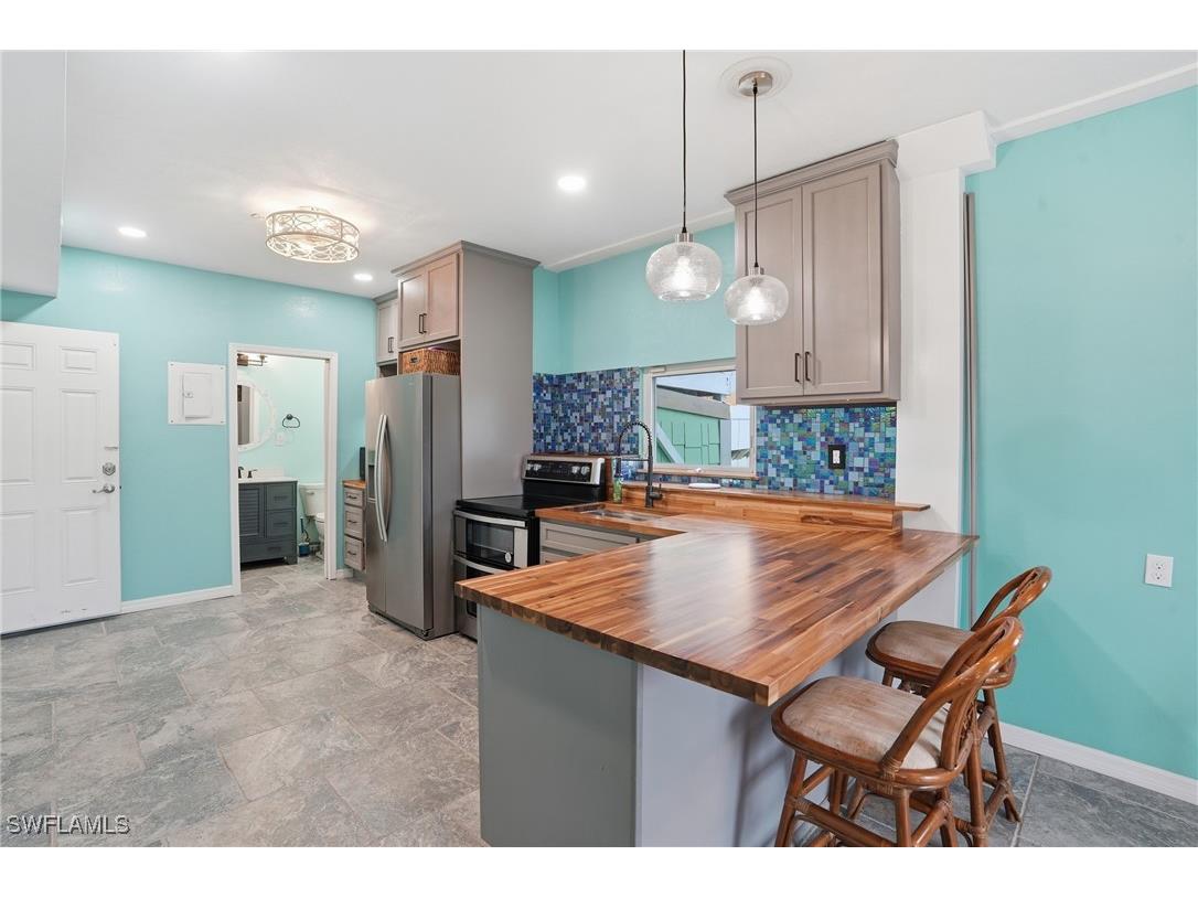 2300 Sycamore Street Saint James City FL 33956 226004484 image17