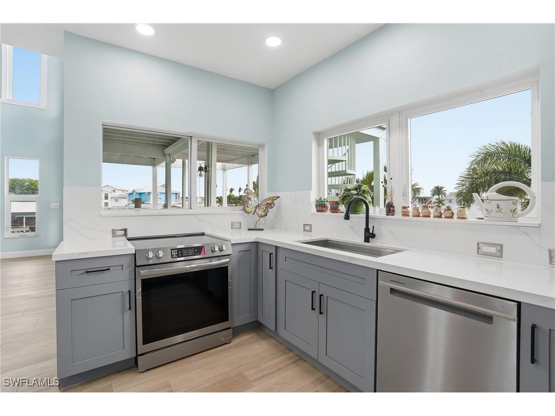 2300 Sycamore Street Saint James City FL 33956 226004484 image7