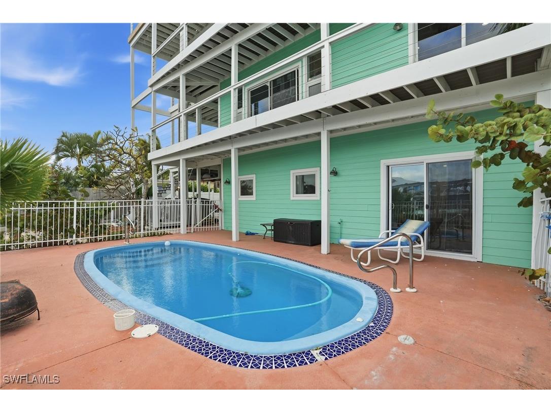 2300 Sycamore Street Saint James City FL 33956 226004484 image9