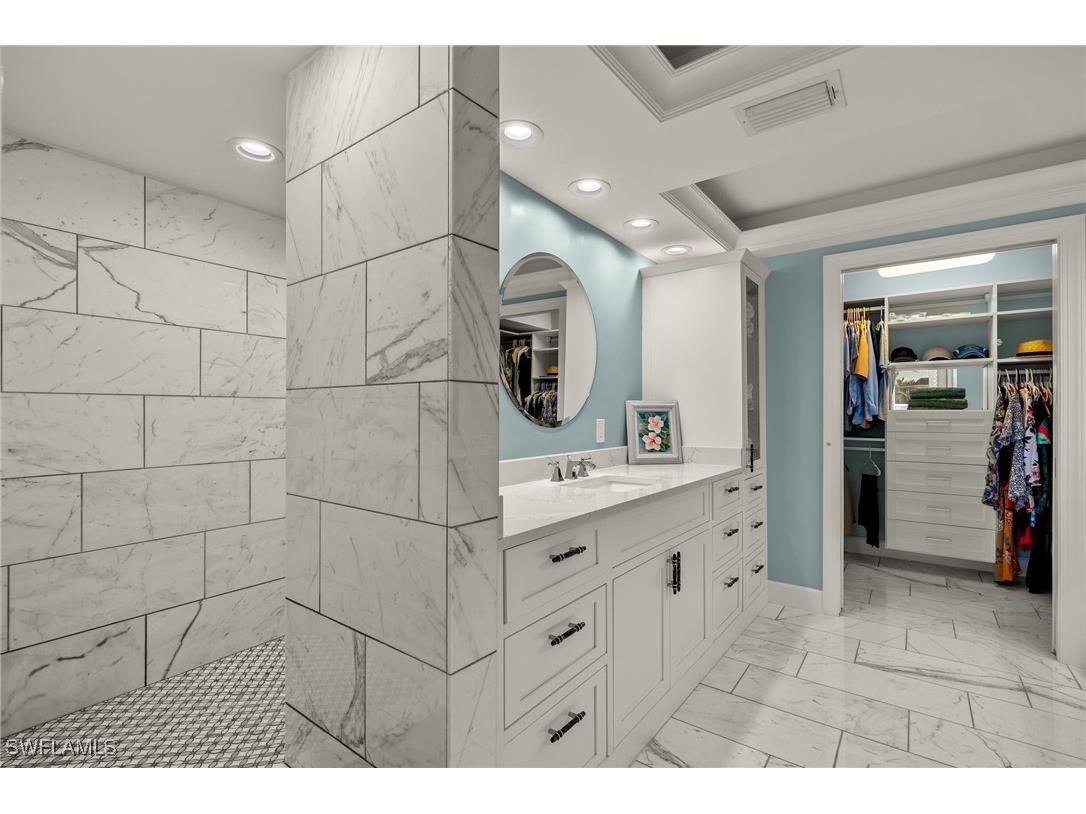 2301 Gulf Shore Boulevard N #114 Naples FL 34103 225053514 image21