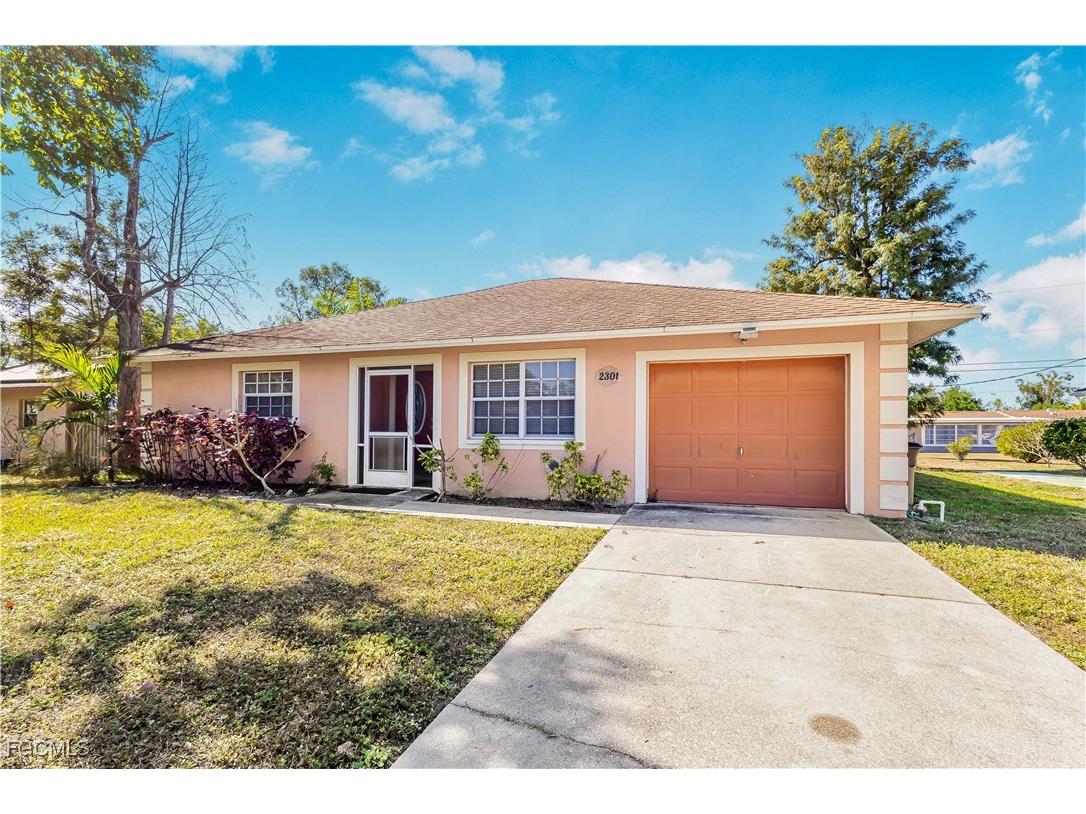 2301 Hibiscus Road Fort Myers FL 33905 2026003669 image1