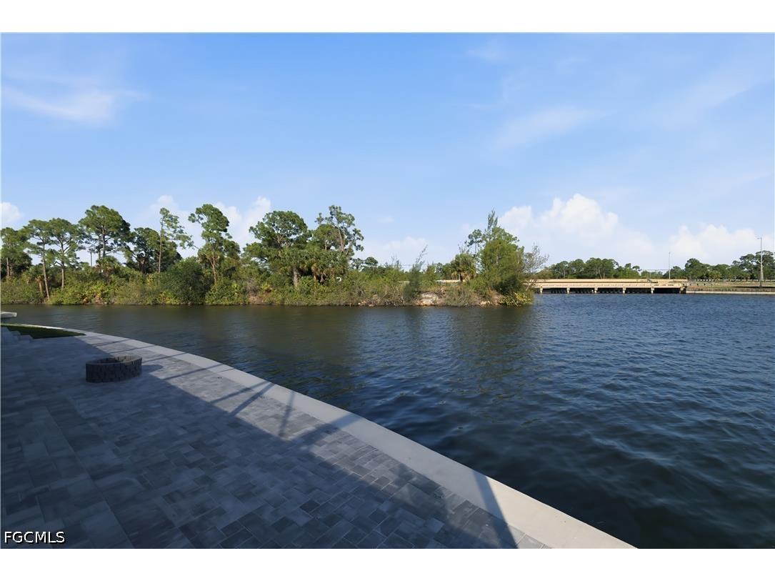 2301 NW 32nd Place Cape Coral FL 33993 2026018020 image20