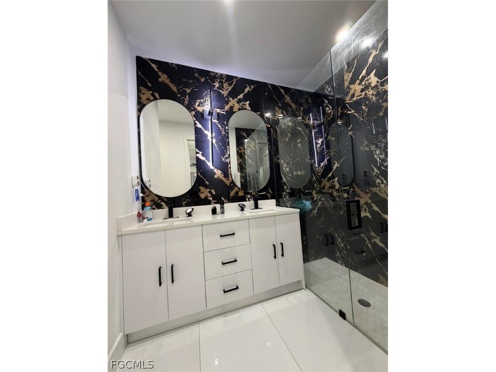 2301 NW 7th Street Cape Coral FL 33993 2026010424 image14