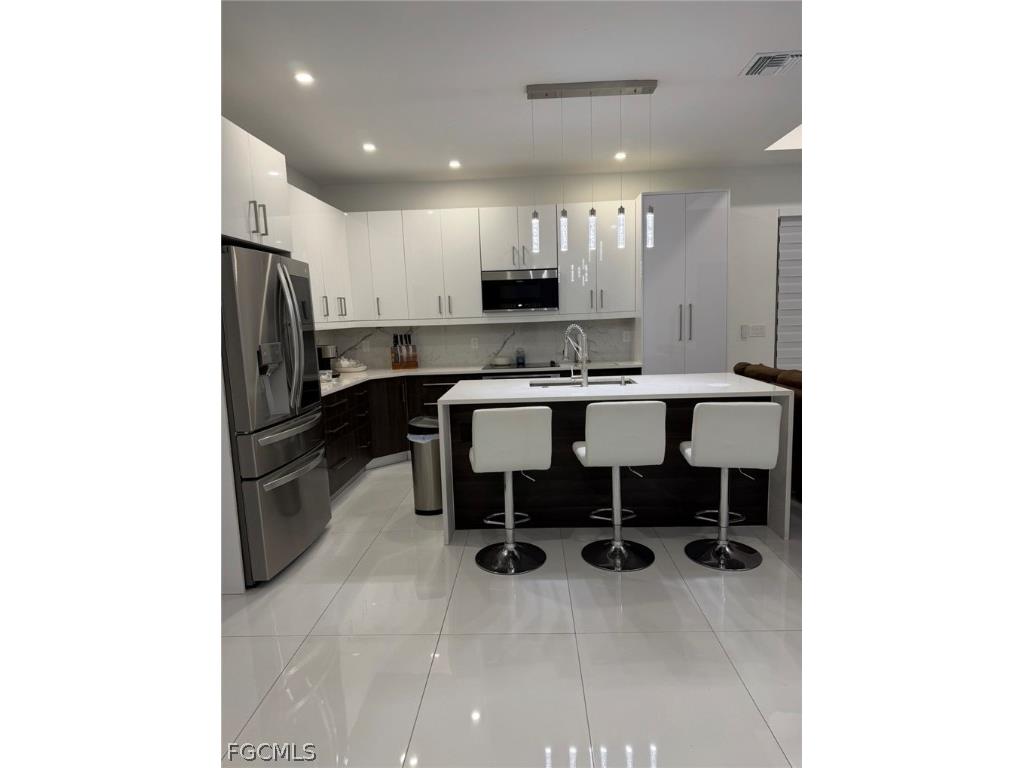 2301 NW 7th Street Cape Coral FL 33993 2026010424 image2