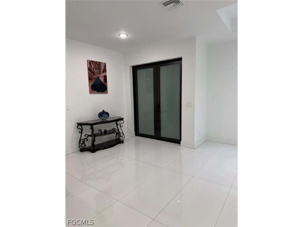 2301 NW 7th Street Cape Coral FL 33993 2026010424 image4
