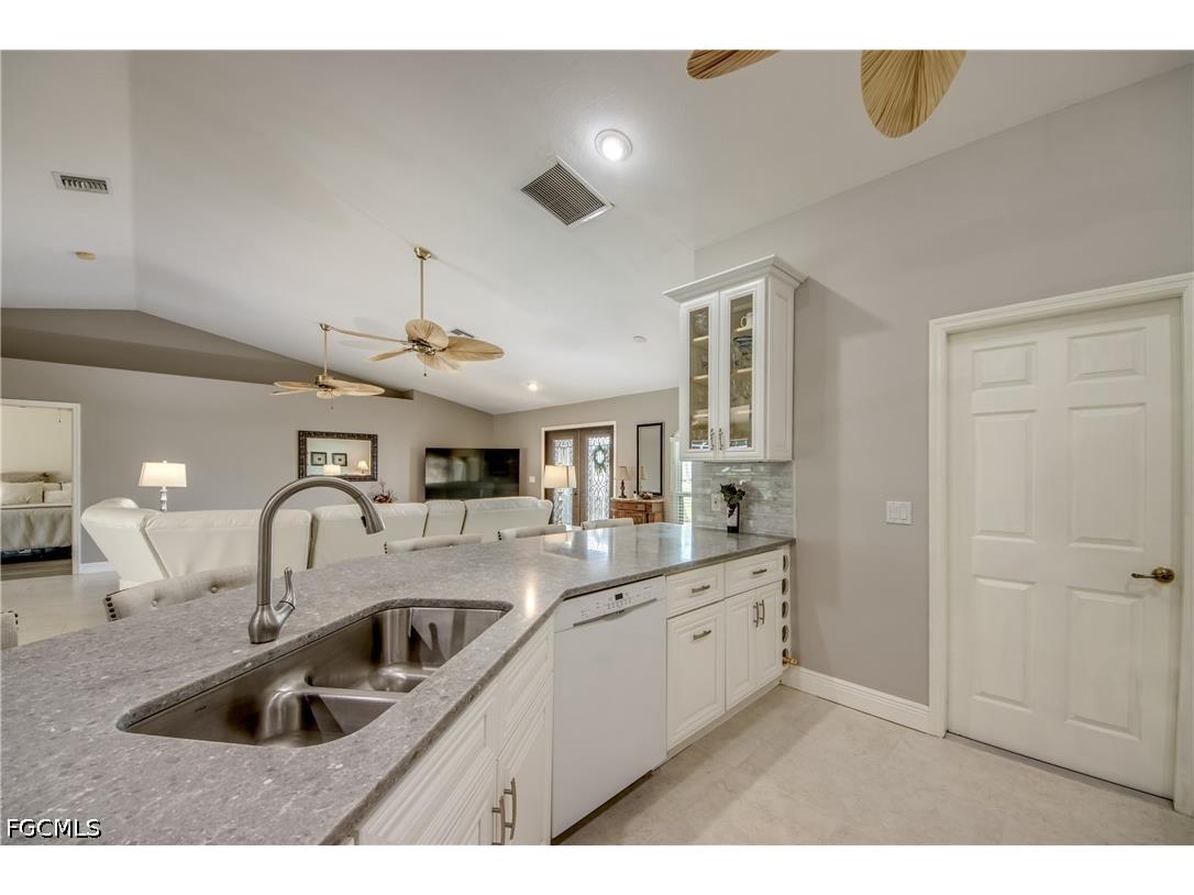 2301 SW 28th Lane Cape Coral FL 33914 2026020293 image11