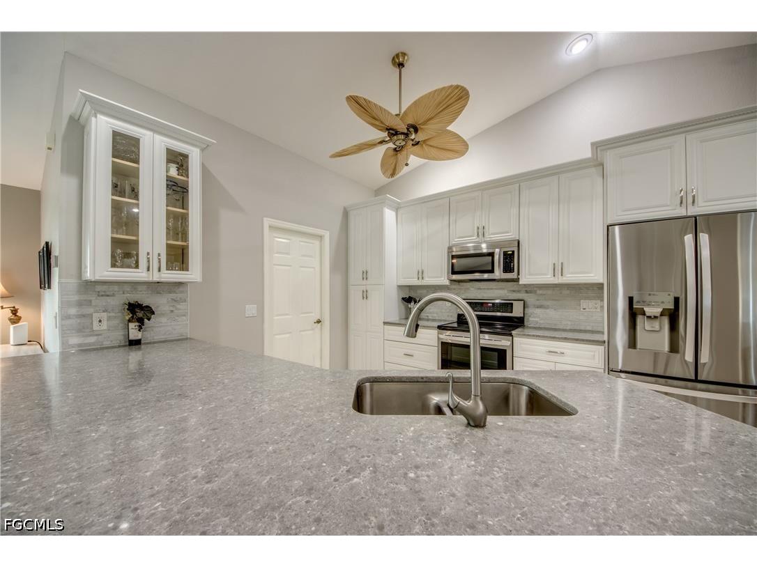 2301 SW 28th Lane Cape Coral FL 33914 2026020293 image13